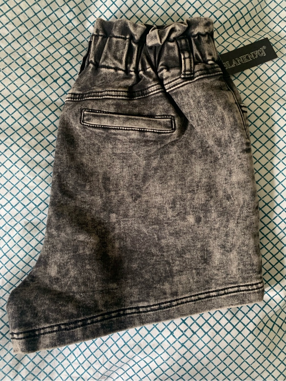 Blank NYC Acid Wash Paperbag Waist Shorts charcoal gray Size 27 NEW
 High-Rise